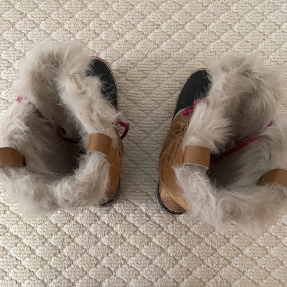 Women’s size 7.5 Sorel Winter Boot - Picture 3 of 6